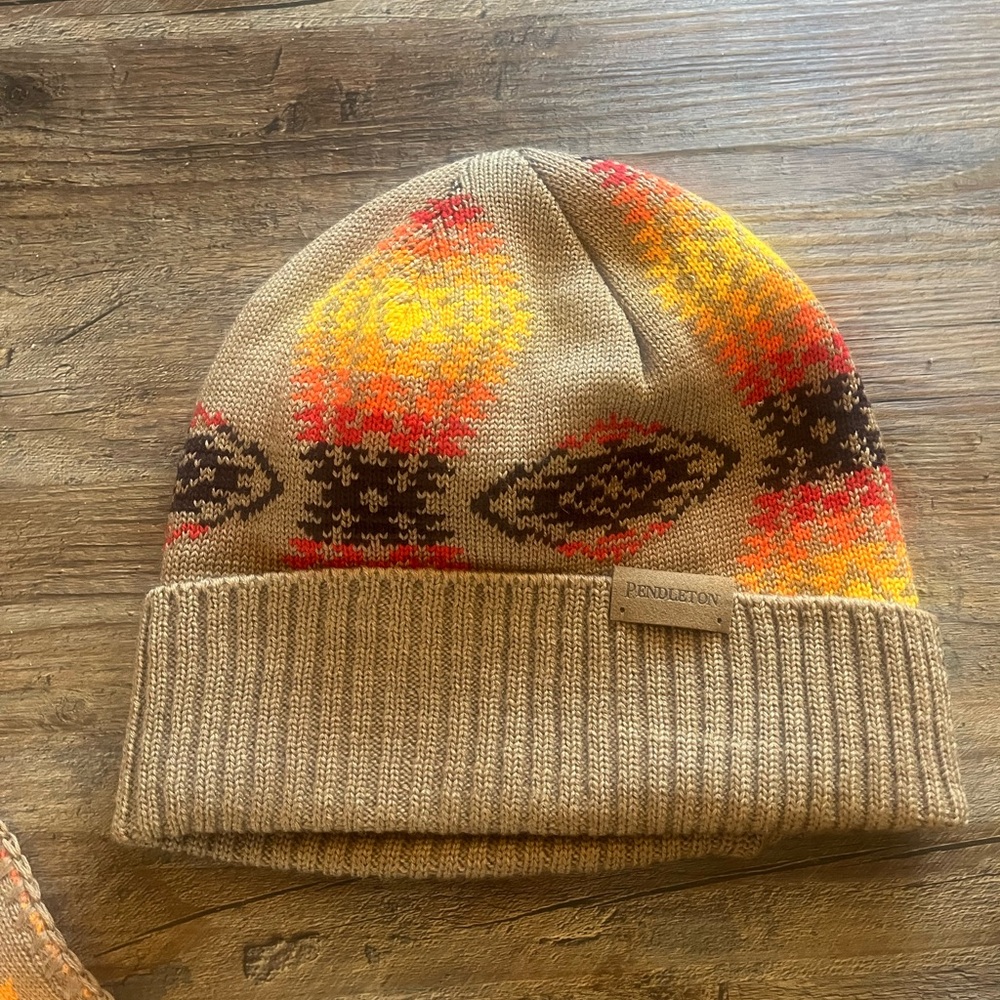 Pendleton Merino Wool Scarf and Hat Aztec New - Picture 2 of 6